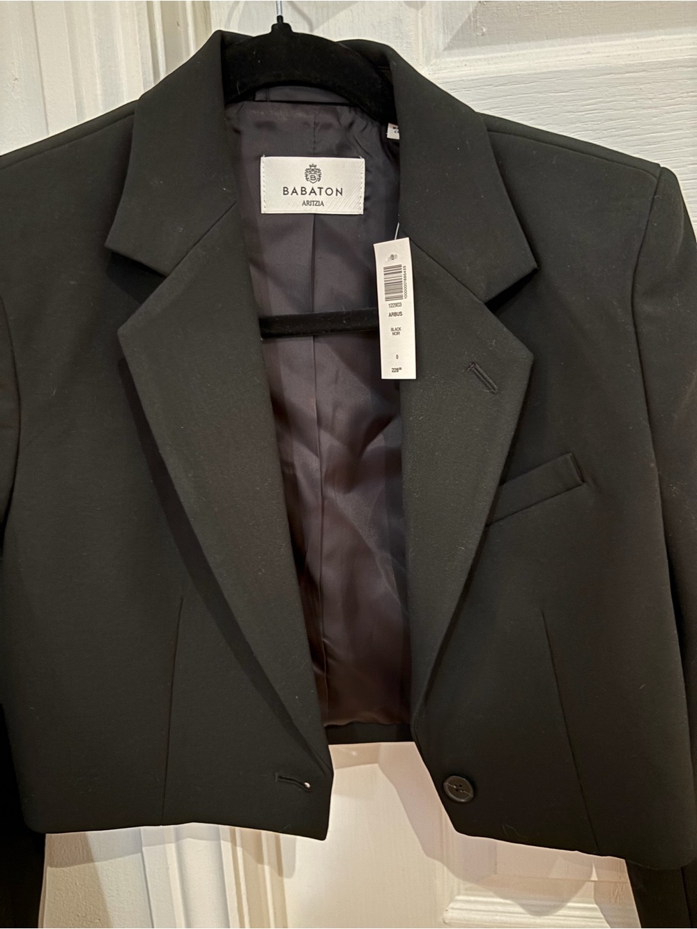 Babaton Black Cropped Tailored Blazer - Picture 1 of 2